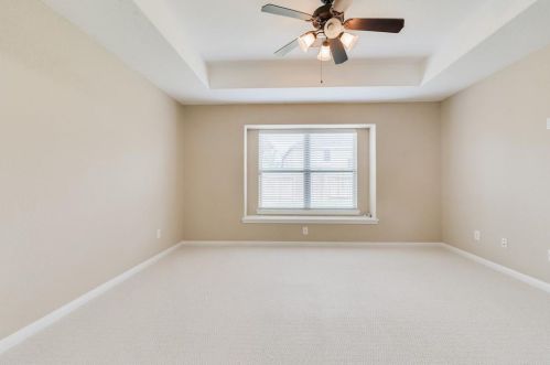 4731 Peninsula Gdn Way, Humble TX 77396-3055 exterior