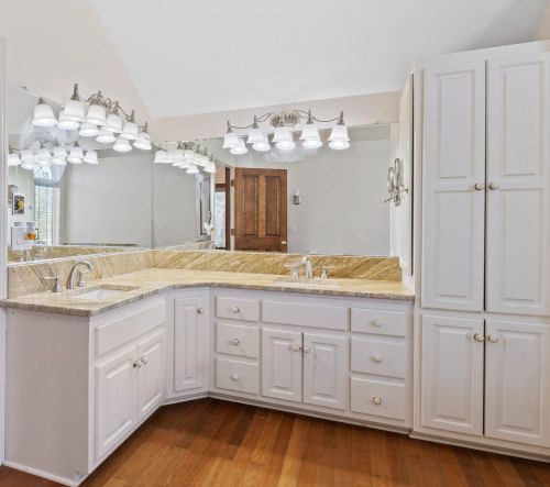 3227 Layton Ave, Milwaukee WI  53221-2632 exterior