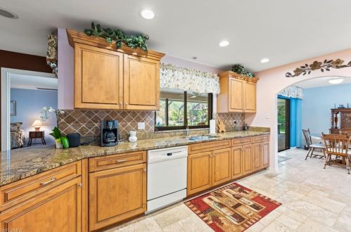 1381 29 St, Naples FL 34117-3120 exterior