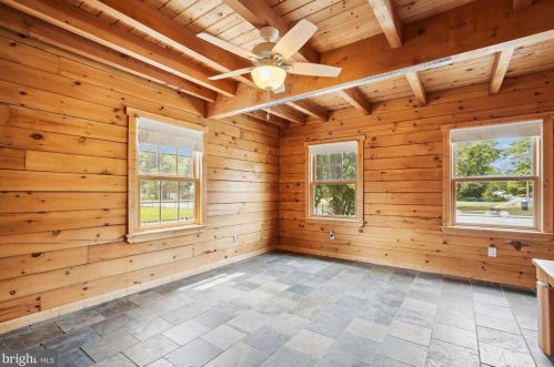 3432 Memorial St, Alexandria VA 22306-1548 exterior