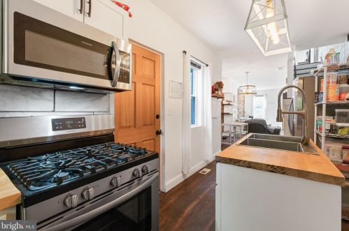 10 Locust St, Lancaster PA  17602-3608 exterior