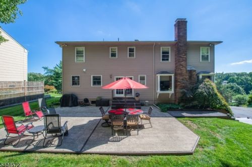 29 Ash Ln, Dover NJ 07869-4756 exterior