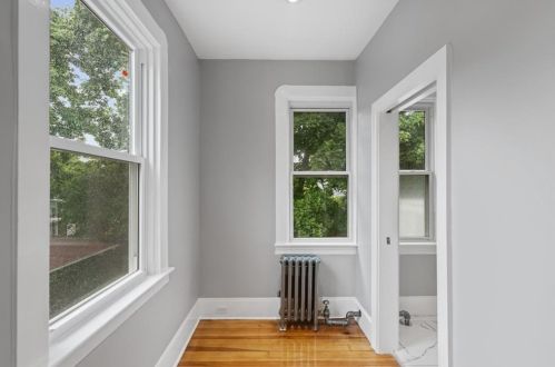 107 Overhill Rd, Providence RI  02906-4916 exterior