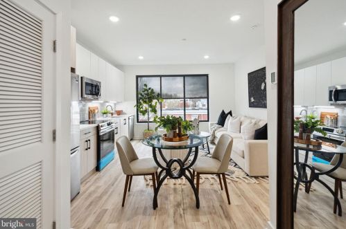 2155 2nd St, Philadelphia PA 19122-3312 exterior