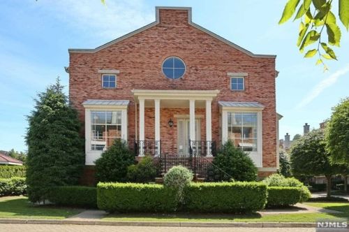 115 Hudson Cv, Edgewater NJ  07020-1478 exterior