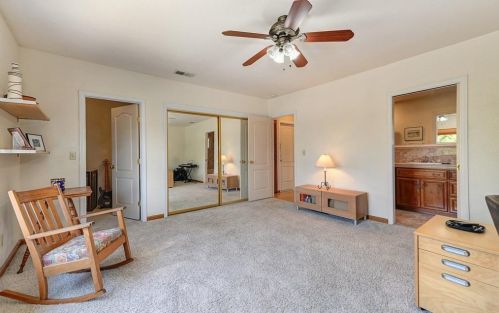 9811 Blue Lk Dr, Folsom CA 95630-1909 exterior