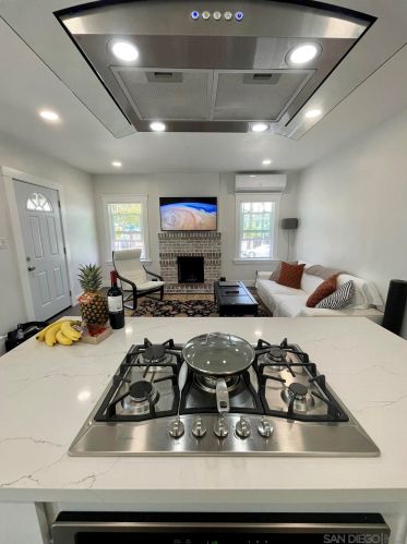 1947 Meade Ave, San Diego CA  92116-4016 exterior