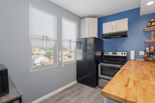 5638 Tripp Ave, Chicago IL 60629-4844 exterior