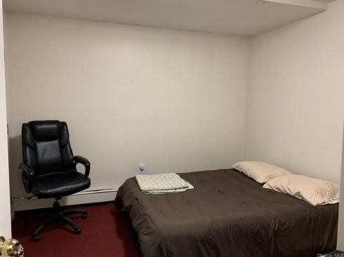 730 218th St, Bronx NY 10467-5881 exterior