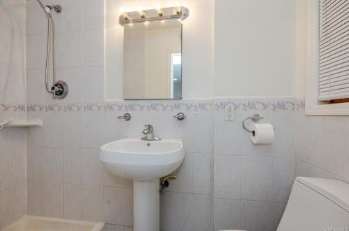 3047 Harding Ave, Bronx NY exterior