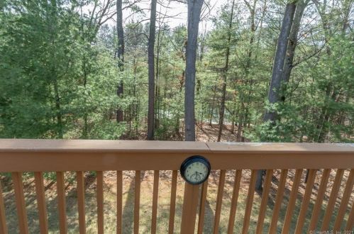 13 Marble Faun Ln, Windsor CT 06095-4766 exterior