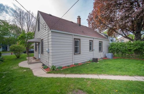 2846 75th St, Milwaukee WI 53219-2807 exterior