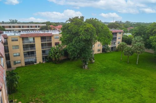 10120 Boca Entrada Blvd, Boca Raton FL 33428-5828 exterior