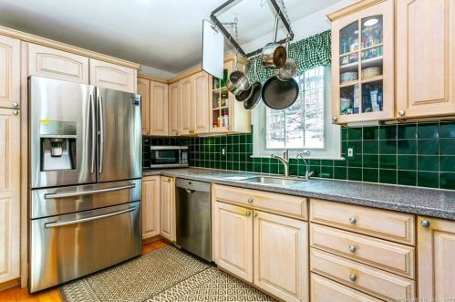 140 Bennetts Farm Rd, Ridgefield CT 06877-1512 exterior