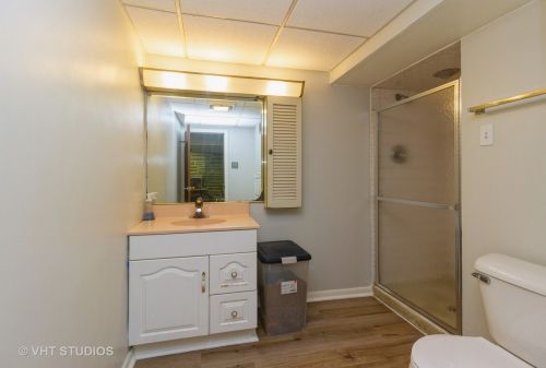 10500 Kedzie Ave, Chicago IL 60659-1309 exterior