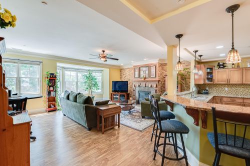 822 Hamilton St, Milwaukee WI 53202-1607 exterior