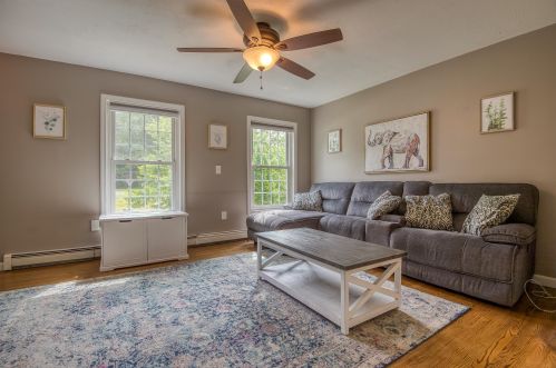 5 Styles Dr, Concord NH 03301-8634 exterior