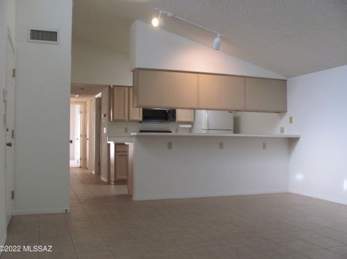 972 Dobyns Ln, Tucson AZ  85704-3771 exterior