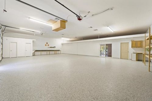 5341 Hickory Wood Dr, Naples FL 34119-1404 exterior