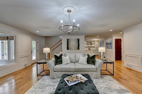 1311 Bridgewater Walk, Lithonia GA  30078-2086 exterior