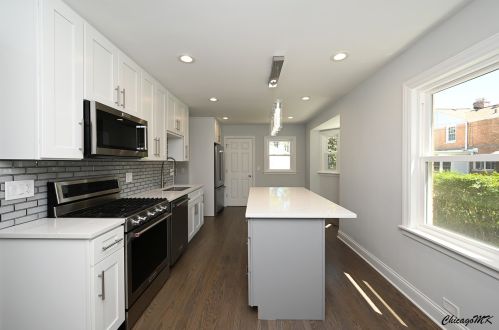 1707 76th Ct, Chicago IL  60707-4104 exterior