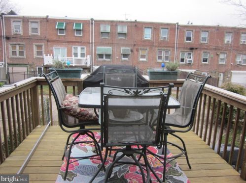 6218 Erdrick St, Philadelphia PA 19135-3504 exterior