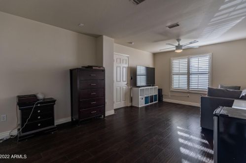 20831 10 St, Phoenix AZ 85086-0927 exterior