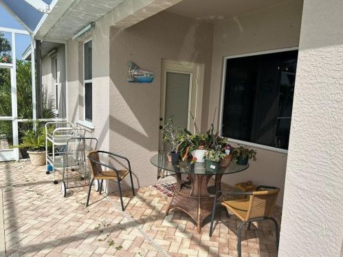 18054 Royal Hammock Blvd, Naples FL 34114-8943 exterior