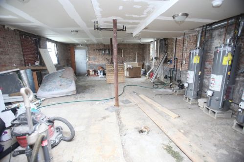 3939 Iowa St, Chicago IL 60651-3242 exterior