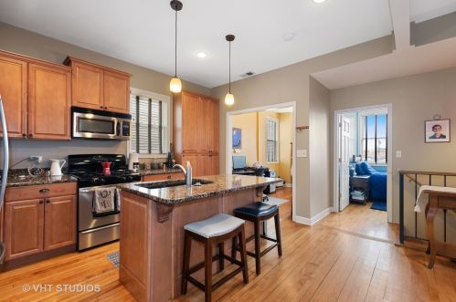 3420 Claremont Ave, Chicago IL 60608-6014 exterior