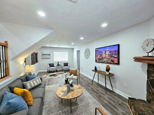 6245 Marbut Farms Rd, Lithonia GA 30058-7974 exterior