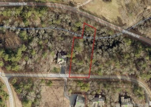 83 Wisdom Cove Rd, Flat Rock, NC 28731-9731