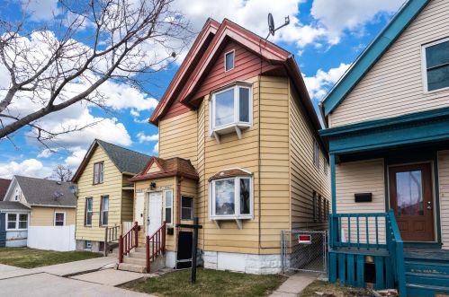 1560 4th St, Milwaukee WI  53204-2961 exterior