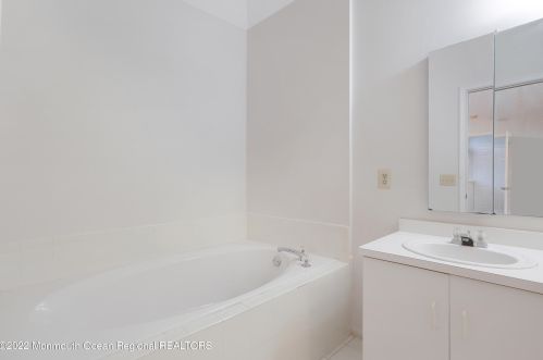 47 Kentucky Way, East Freehold NJ 07728-4656 exterior