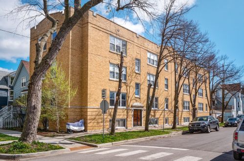 3416 Cullom Ave, Chicago IL  60618-1195 exterior