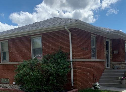 8800 Fairfield Ave, Chicago, IL 60805-1145