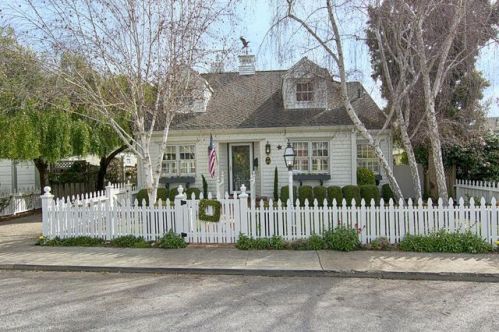 512 Sunset Dr, Capitola, CA 95010-2733