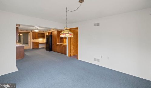 106 Lee Ann Ct, Hanover PA 17331-9560 exterior