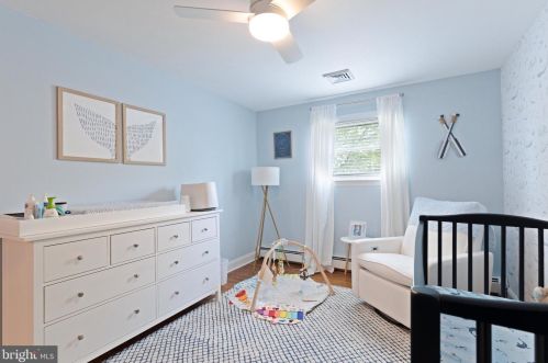 304 Pheasant Dr, Huntingdon Valley PA  19006-3038 exterior