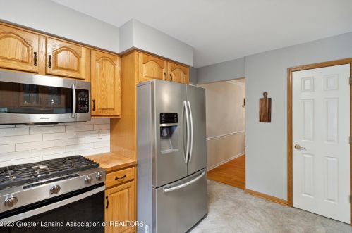 4406 Carmine Ct, Dewitt MI 48820-9183 exterior