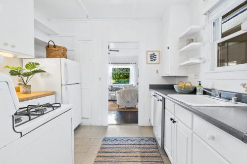 425 Riverview Ave, Capitola CA 95010-2757 exterior