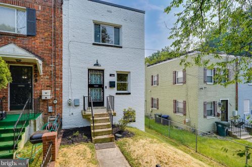 2207 Hartford St, Washington, DC 20020-7948