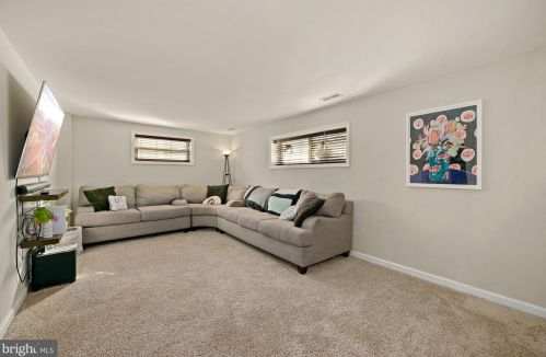 211 California Trl, Browns Mills NJ 08015-5640 exterior