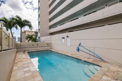 1516 Ward Ave, Honolulu HI 96822-3568 exterior