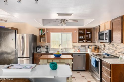 7809 Elm St, Phoenix AZ 85033-1102 exterior