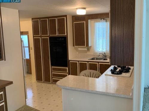 64 Terrace Dr, Concord CA 94518-2047 exterior