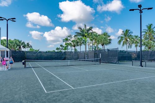 8414 Bent Crk Way, Naples FL 34114-9421 exterior