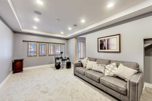 1453 Belden Ave, Chicago IL 60647-3220 exterior