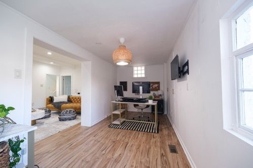 9116 Frankstown Rd, Pittsburgh PA  15235-1433 exterior