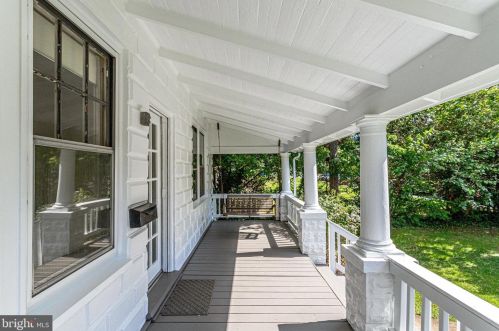 1801 Commonwealth Ave, Alexandria VA 22301-1403 exterior